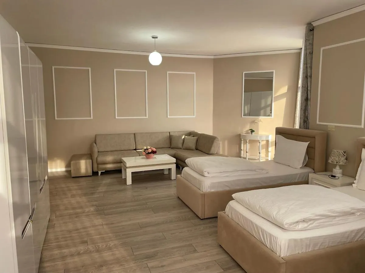 Sun Tower-Center Of Tirana Apartment 0*,